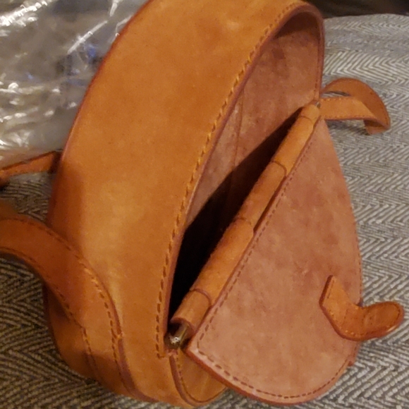 Hand Bag - Picture 4 of 6